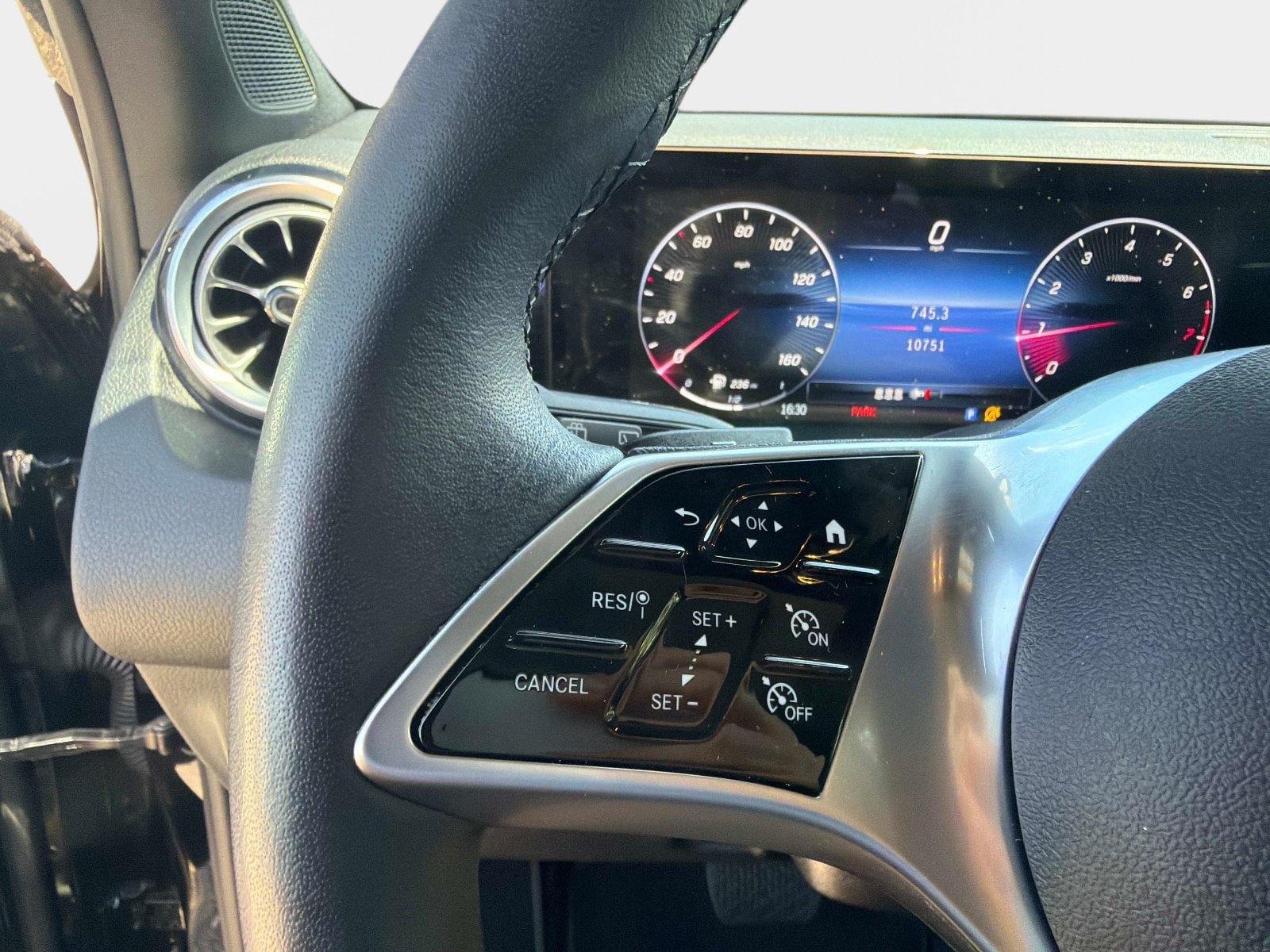 Certified 2026 Mercedes-Benz GLB 250 image 27