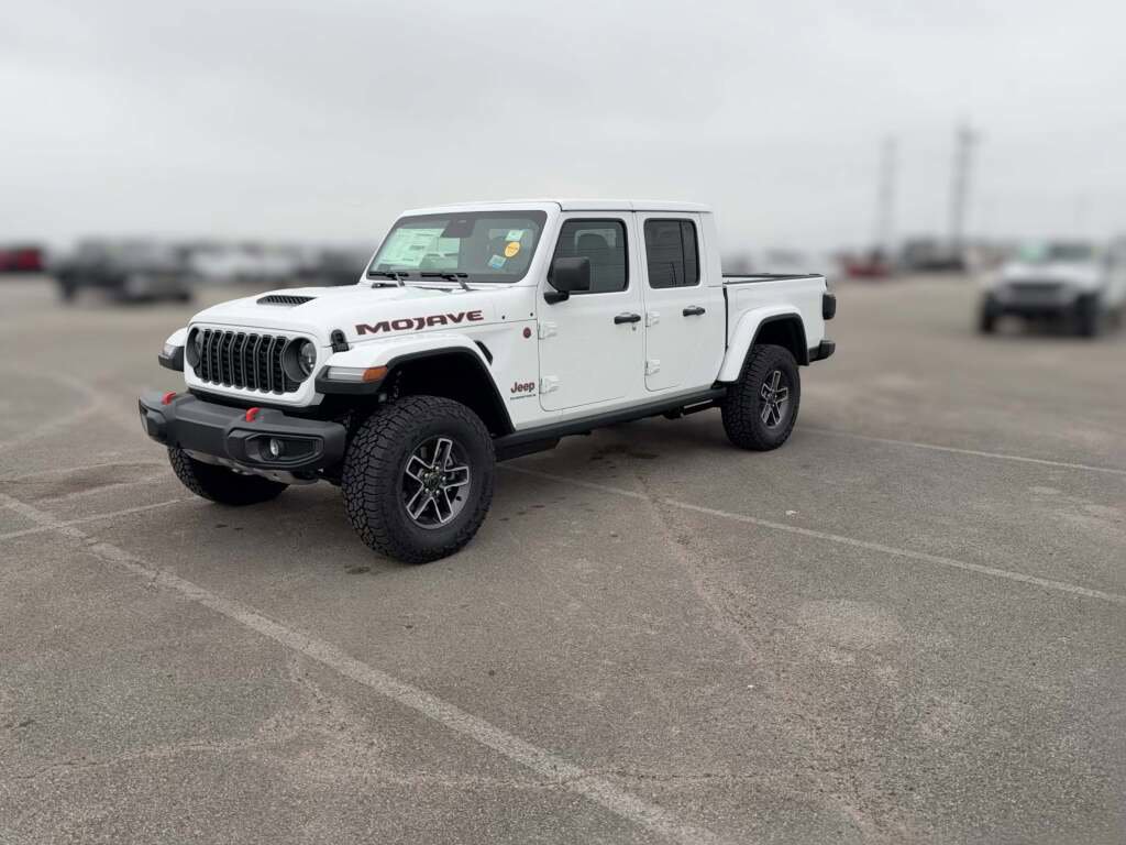 New 2026 Jeep Gladiator Mojave image 4