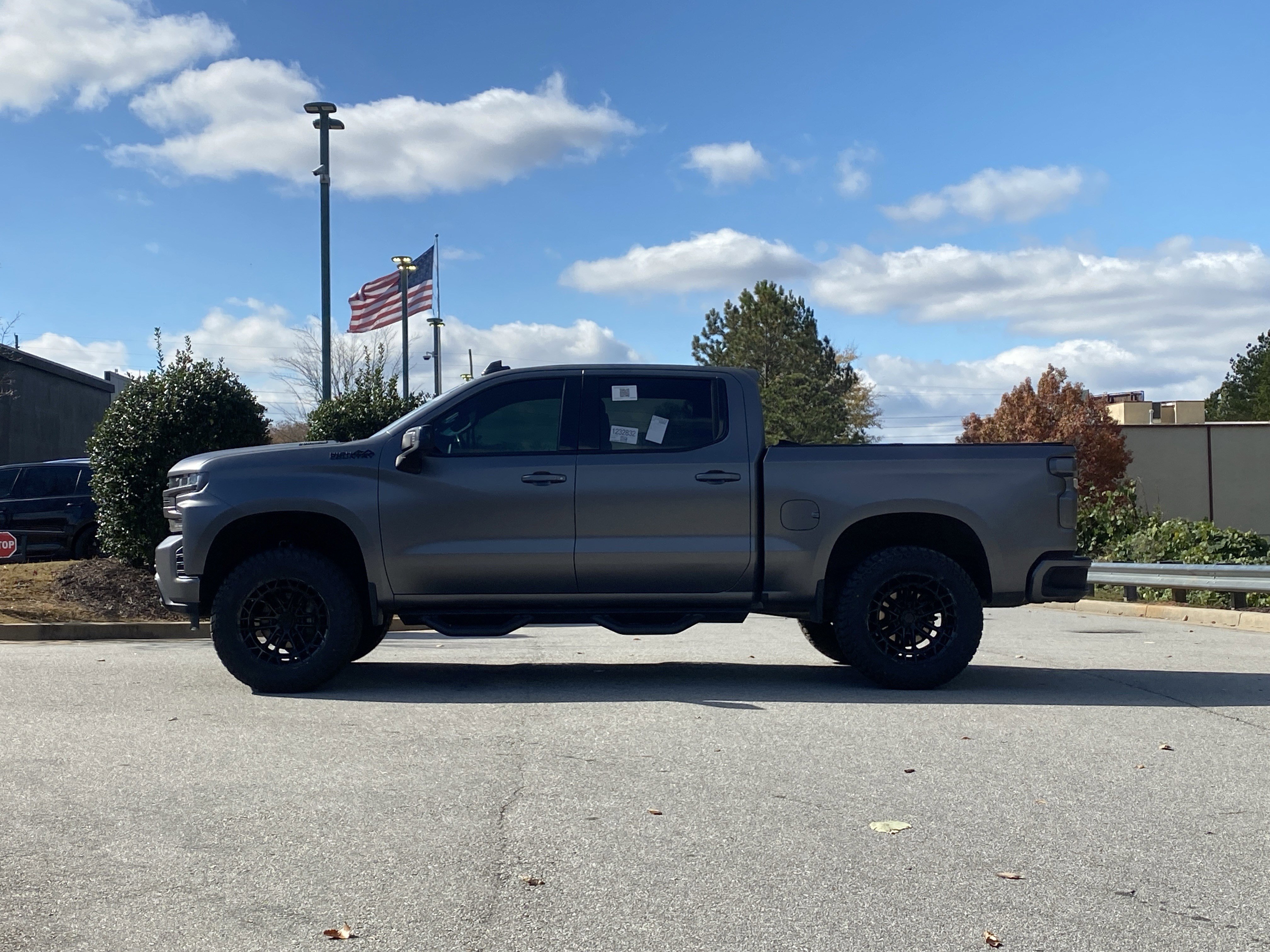 Used 2020 Chevrolet Silverado 1500 High Country w/ Technology Package image 14