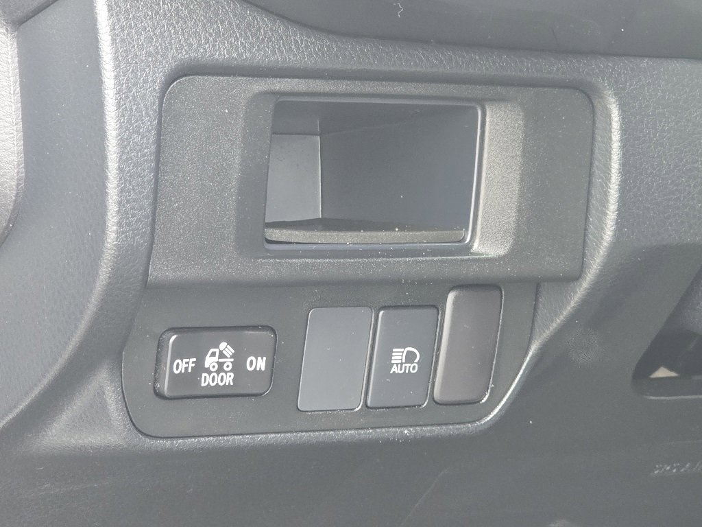 Used 2019 Toyota Tacoma SR w/ SR Convenience Package image 8