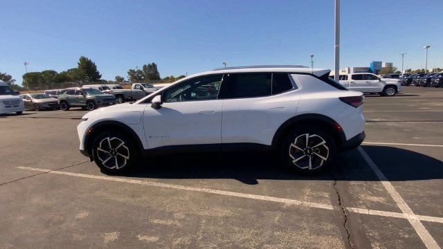 Used 2026 Chevrolet Equinox EV LT AWD/4WD image 5