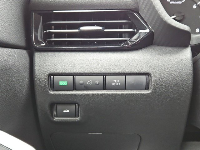 New 2025 Nissan Sentra SR image 30