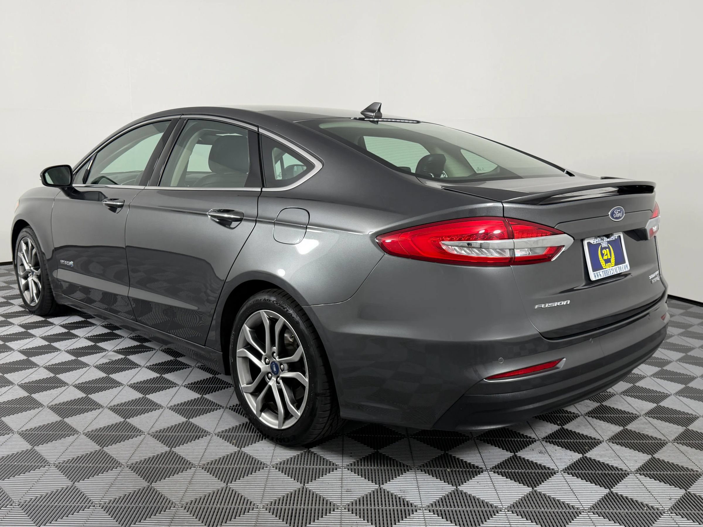 Used 2019 Ford Fusion Titanium FWD image 12