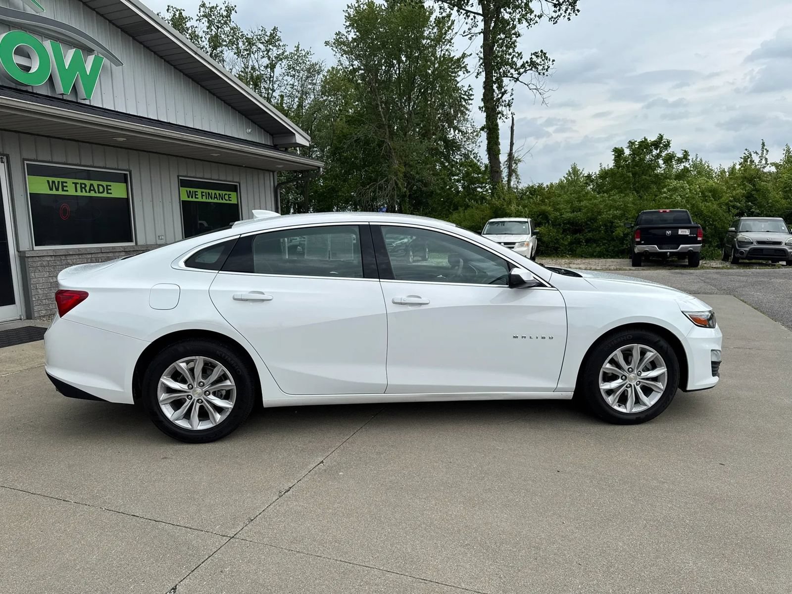 Used 2023 Chevrolet Malibu LT w/ Driver Confidence Package FWD image 9