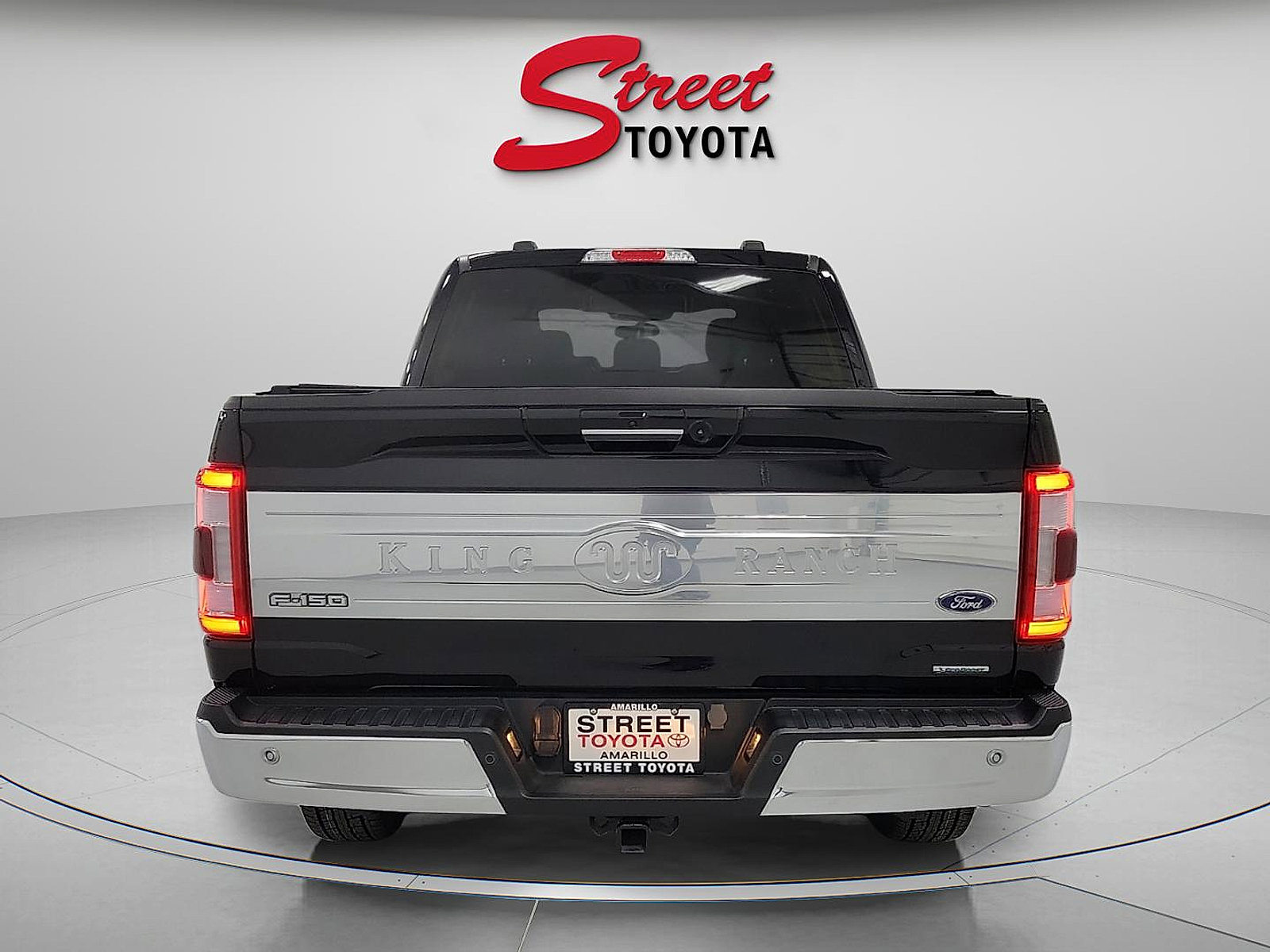 Used 2023 Ford F150 King Ranch w/ Equipment Group 601A High AWD/4WD image 3