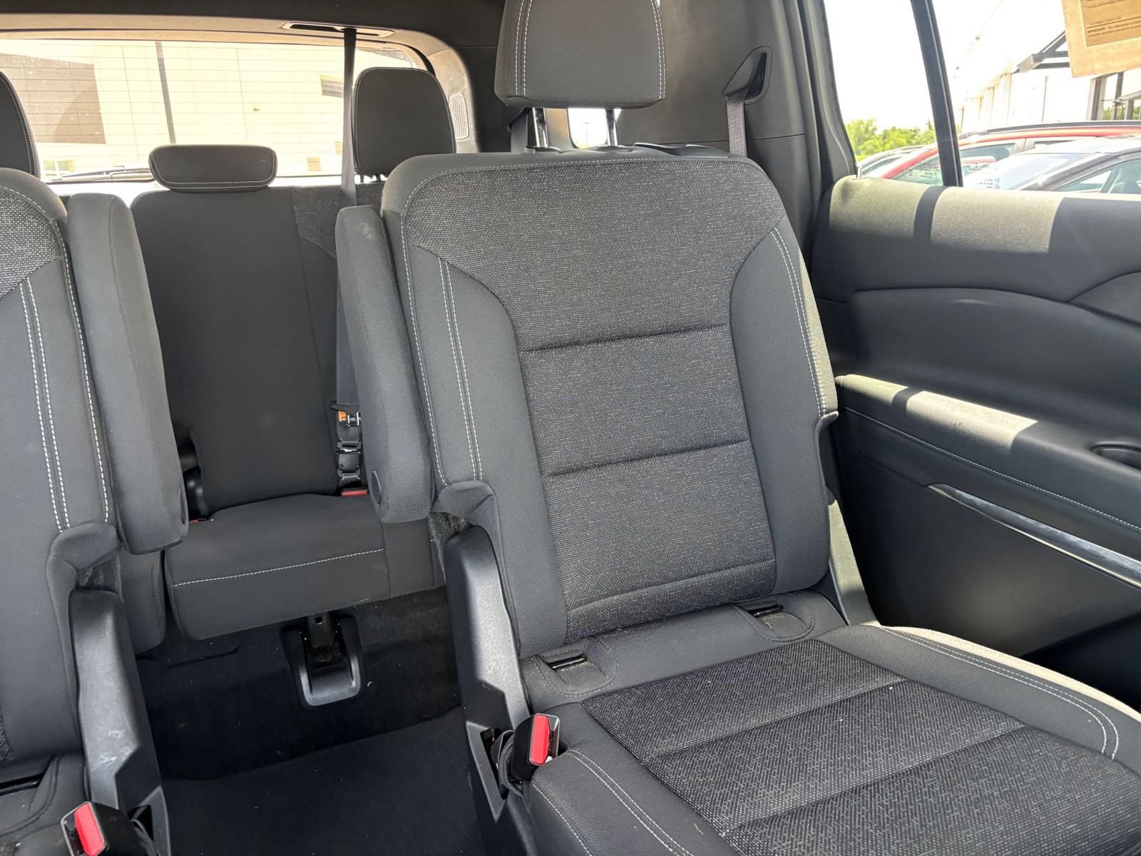 Used 2025 Chevrolet Traverse LT FWD image 41