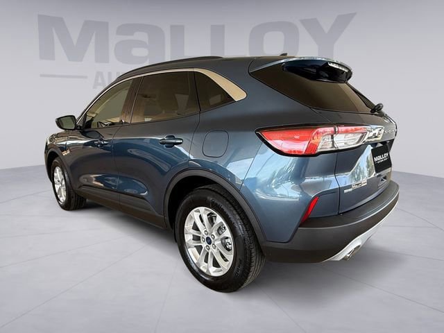 Used 2020 Ford Escape SE image 3