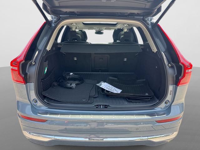 Used 2023 Volvo XC60 T8 Ultimate w/ Climate Package AWD/4WD image 24