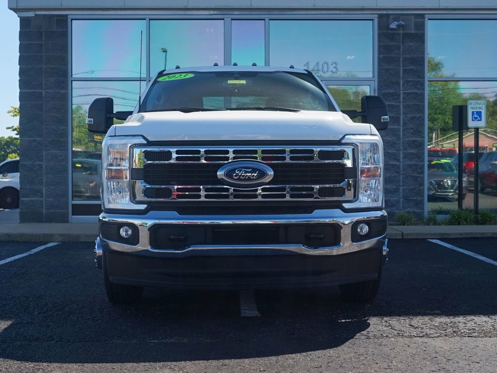 Used 2023 Ford F350 XLT AWD/4WD image 7