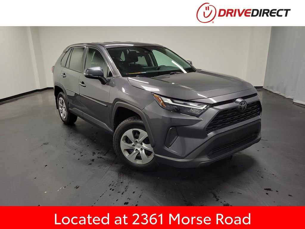 Used 2023 Toyota RAV4 LE AWD/4WD image 1