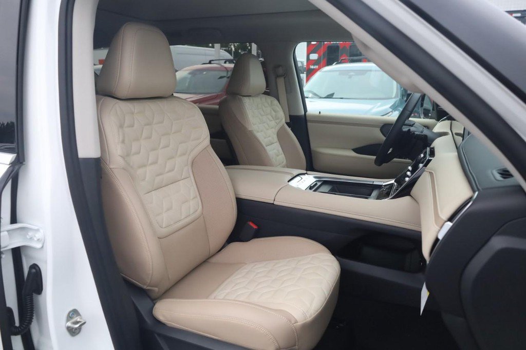New 2026 Nissan Armada Platinum AWD/4WD image 20