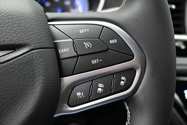 New 2027 Chrysler Pacifica Select AWD/4WD image 28