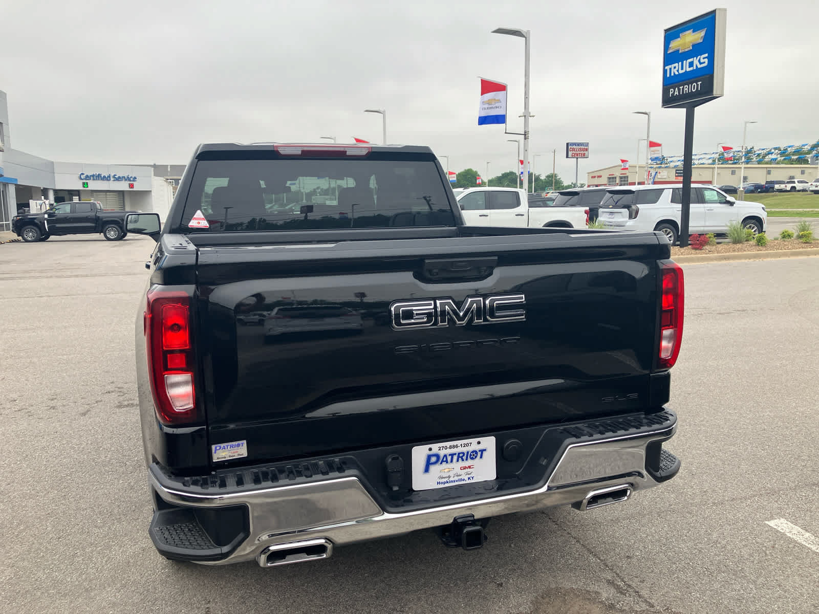 New 2026 GMC Sierra 1500 SLE w/ X31 Off-Road Package AWD/4WD image 7