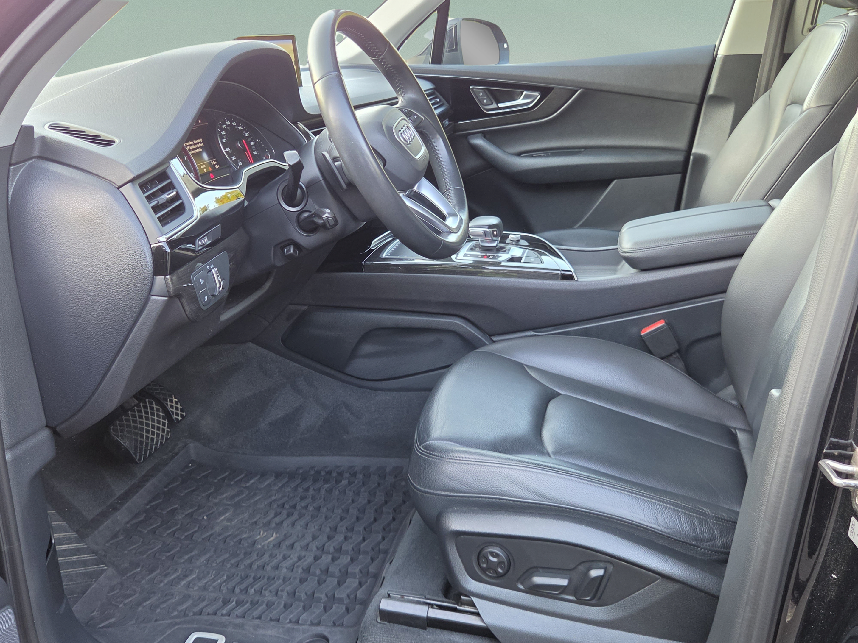 Used 2019 Audi Q7 3.0T Premium AWD/4WD image 13
