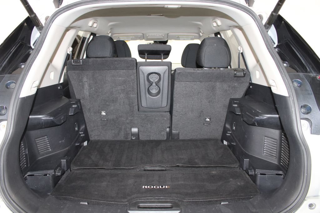 Used 2020 Nissan Rogue SV AWD/4WD image 14