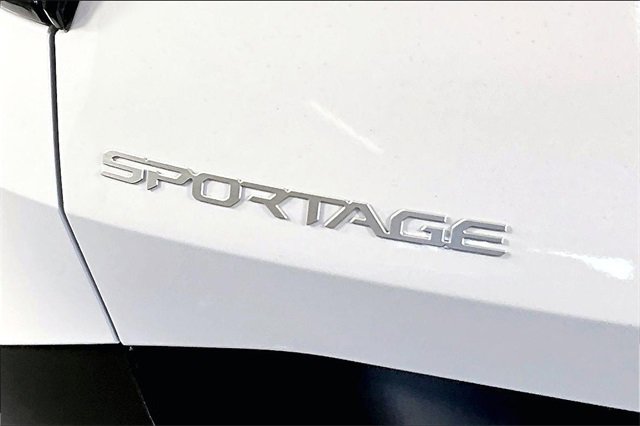New 2026 Kia Sportage EX image 10