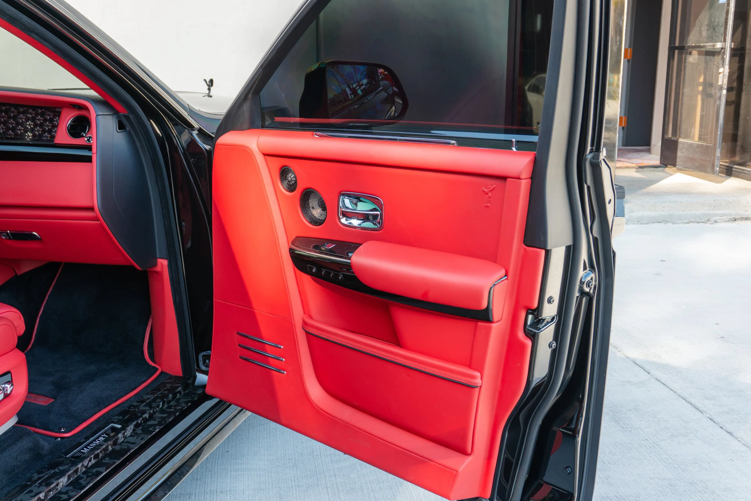 Used 2024 Rolls-Royce Phantom Sedan w/ The Phantom Package RWD image 67