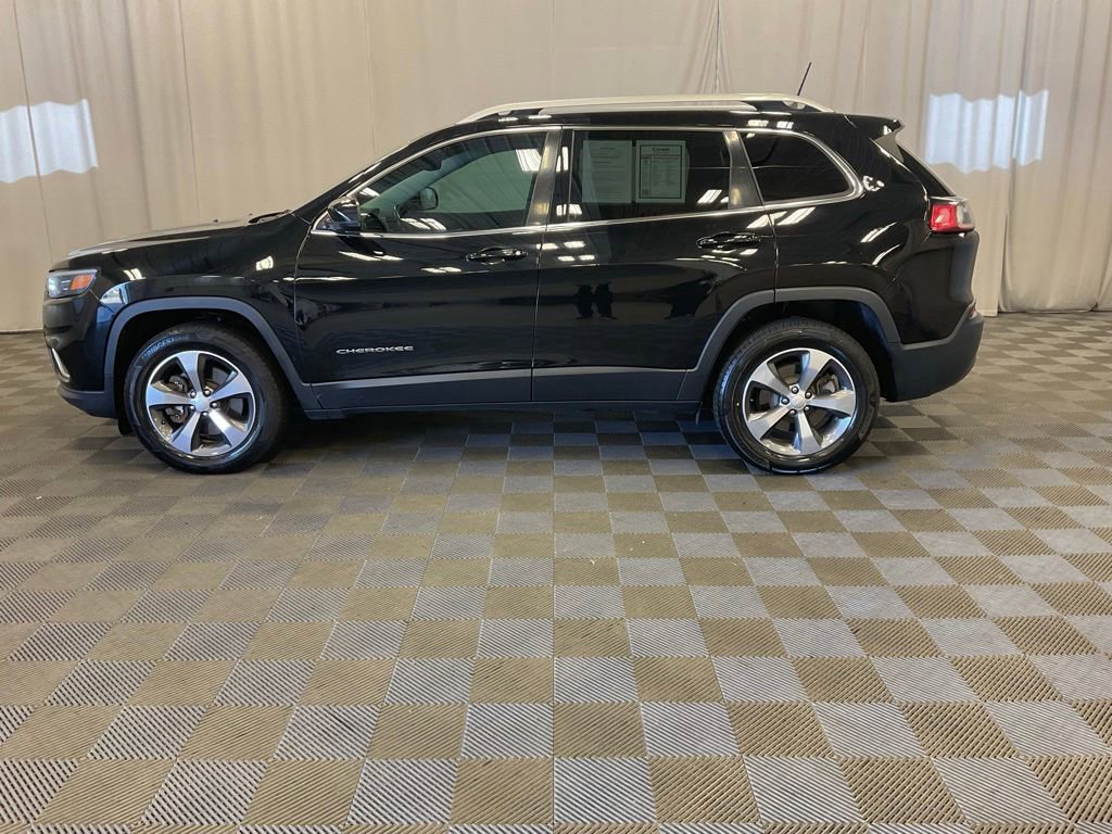 Used 2019 Jeep Cherokee Limited w/ Trailer Tow Group AWD/4WD image 8