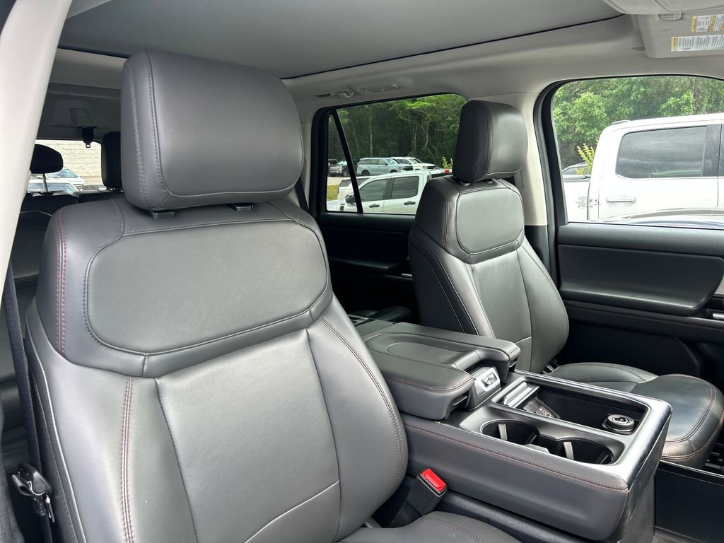 Certified 2025 Ford Expedition Active image 15