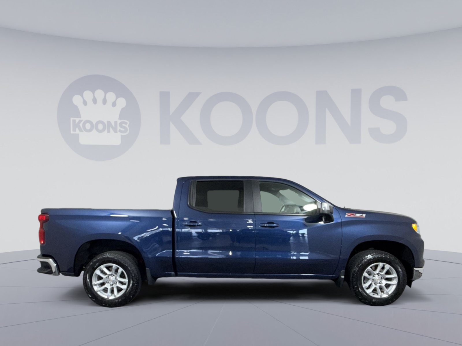 Used 2023 Chevrolet Silverado 1500 LT AWD/4WD image 8