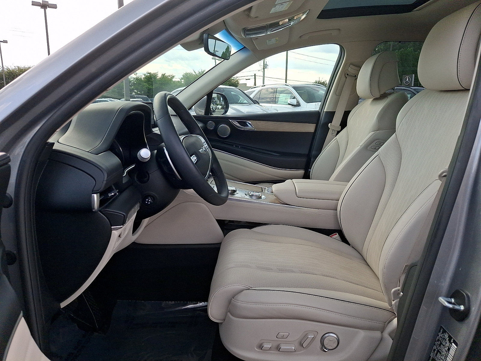 Used 2023 Genesis GV80 3.5T w/ Advanced Package AWD/4WD image 13