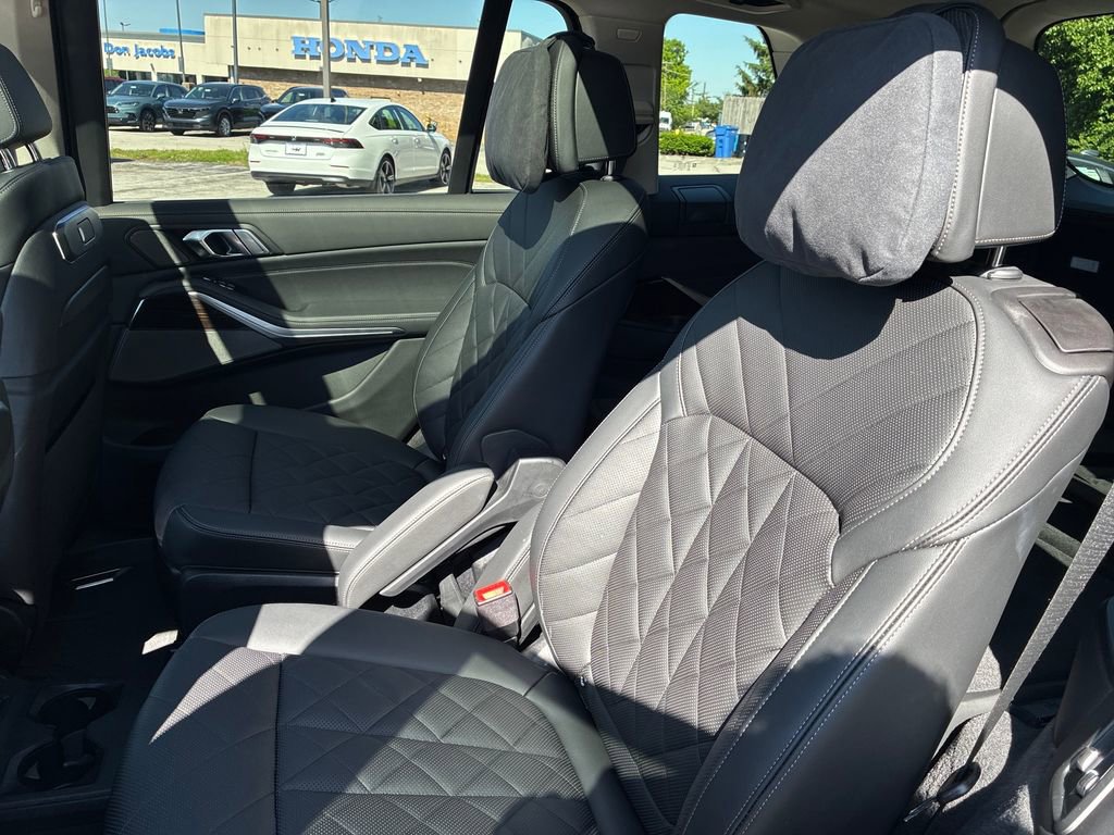 Used 2025 BMW X7 xDrive40i w/ Executive Package AWD/4WD image 20