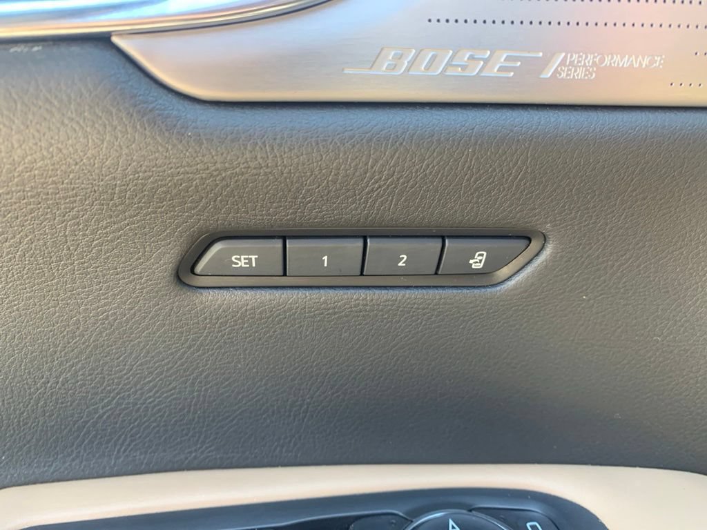 Used 2020 Cadillac XT6 Premium Luxury w/ Platinum Package AWD/4WD image 11
