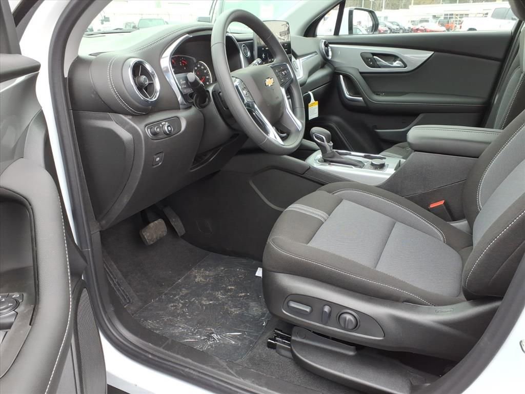 New 2026 Chevrolet Blazer LT image 11