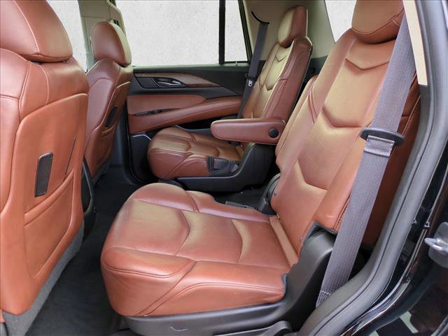 Used 2015 Cadillac Escalade Premium image 20