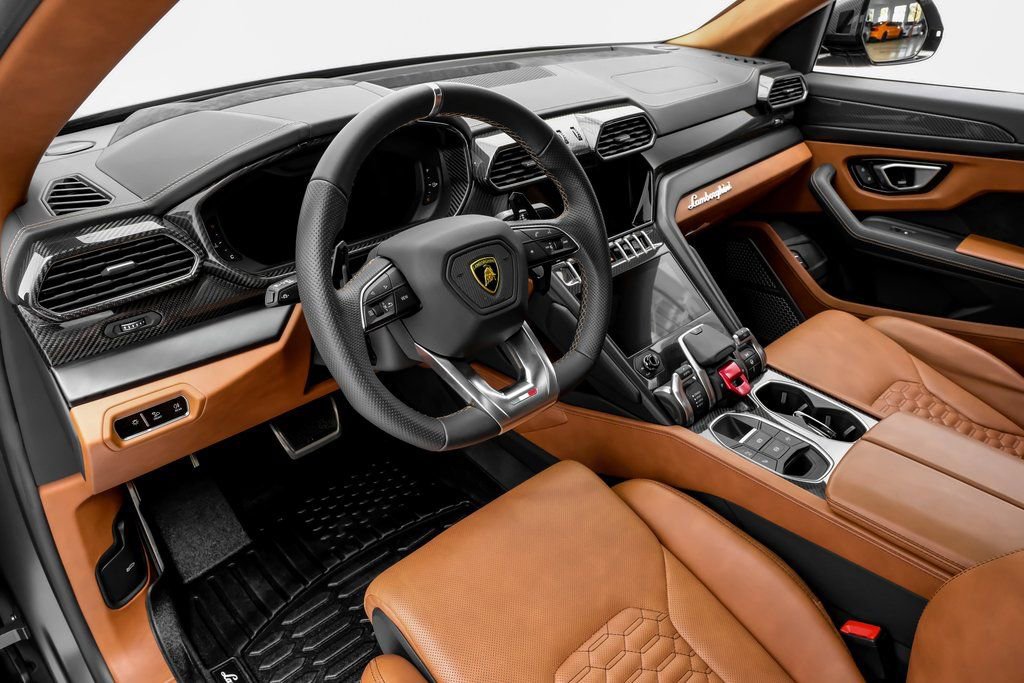Used 2022 Lamborghini Urus image 5