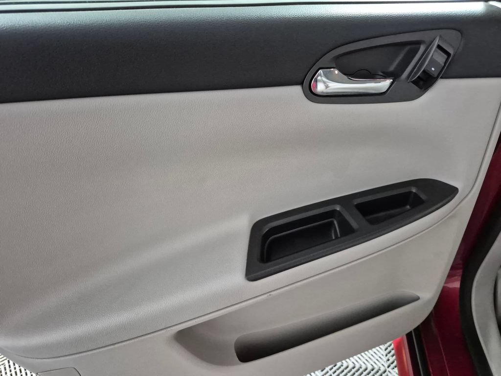 Used 2014 Chevrolet Impala LT w/ LT Sunroof Package FWD image 24