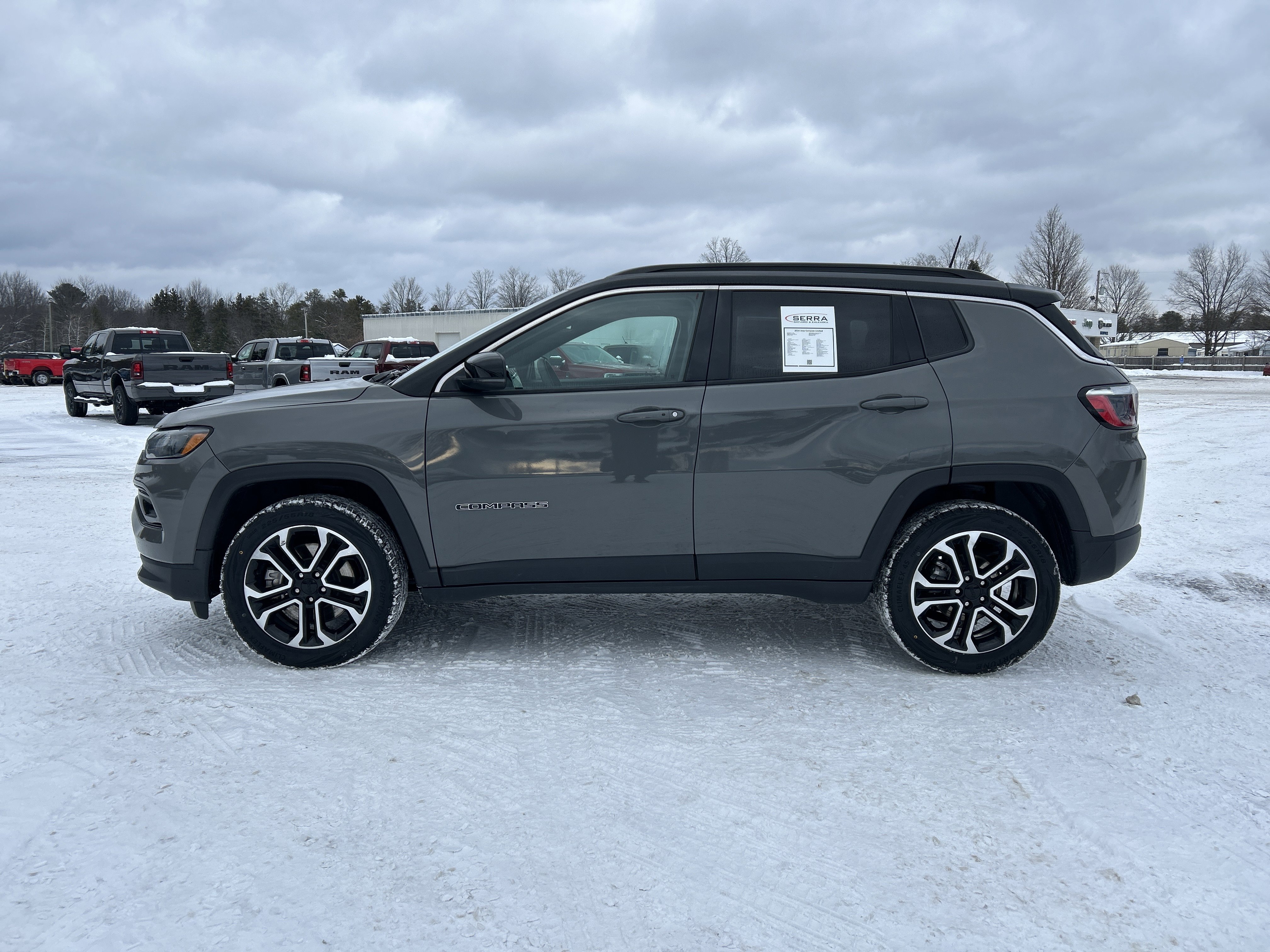 Used 2024 Jeep Compass Limited image 7