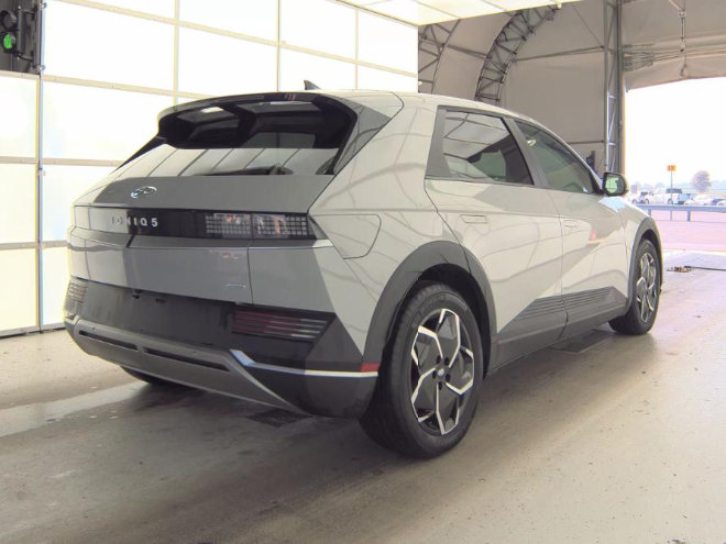 Used 2024 Hyundai Ioniq 5 SEL AWD/4WD image 4