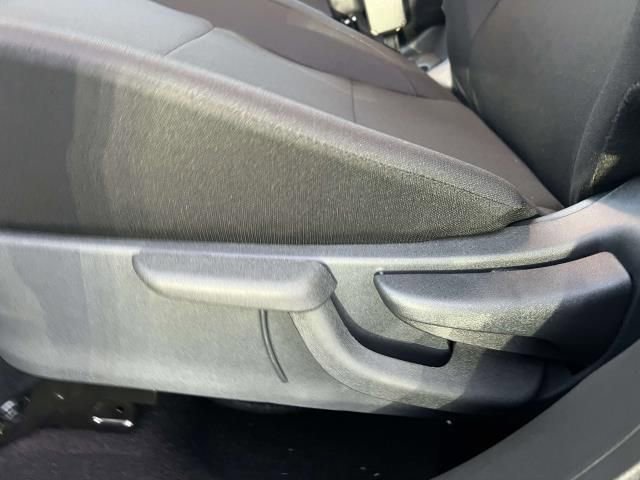 New 2025 Nissan Kicks Play S image 19