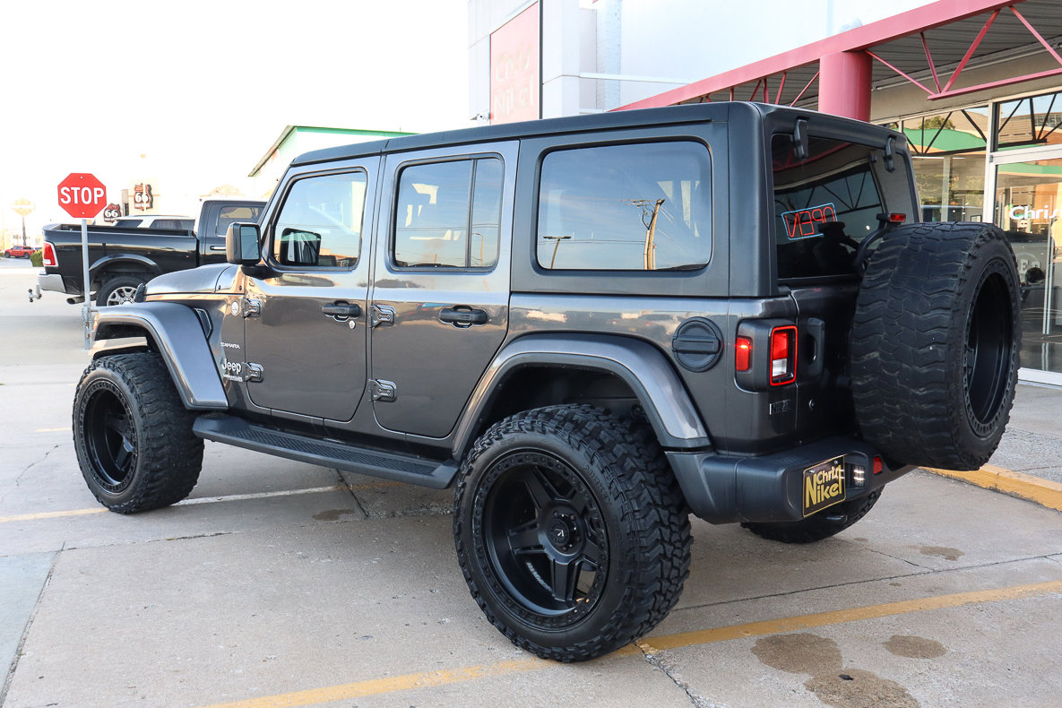 Used 2020 Jeep Wrangler Unlimited Sahara image 6