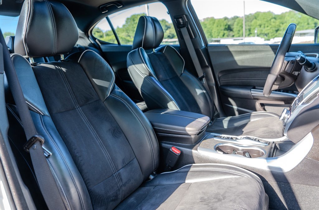 Used 2018 Acura TLX V6 w/ Technology & A-SPEC Pkg FWD image 31