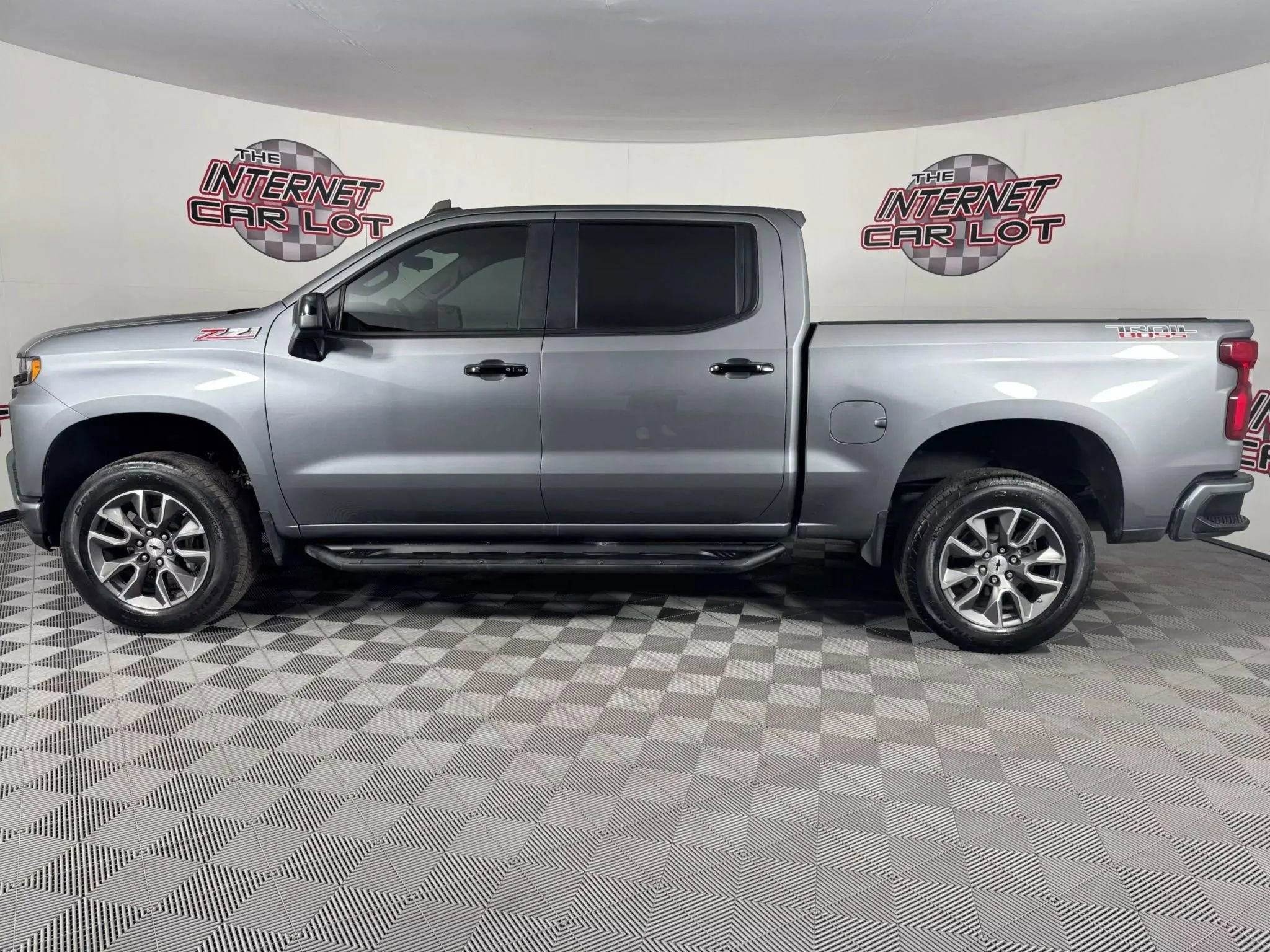 Used 2021 Chevrolet Silverado 1500 LT Trail Boss w/ Bed Protection Package AWD/4WD image 4