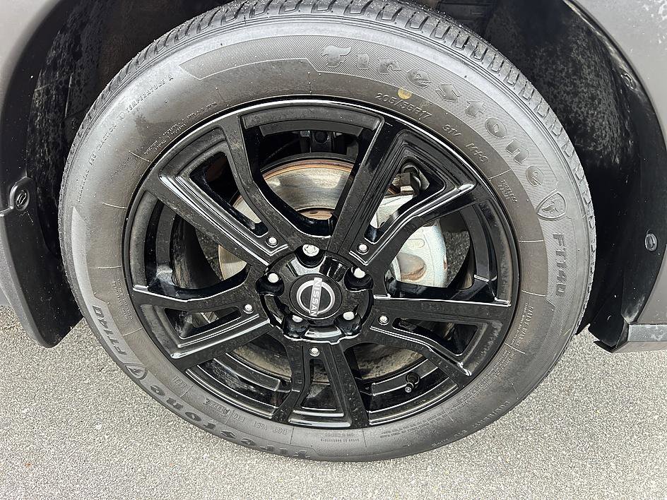 Certified 2023 Nissan Kicks SR w/ SR Premium Package FWD image 12