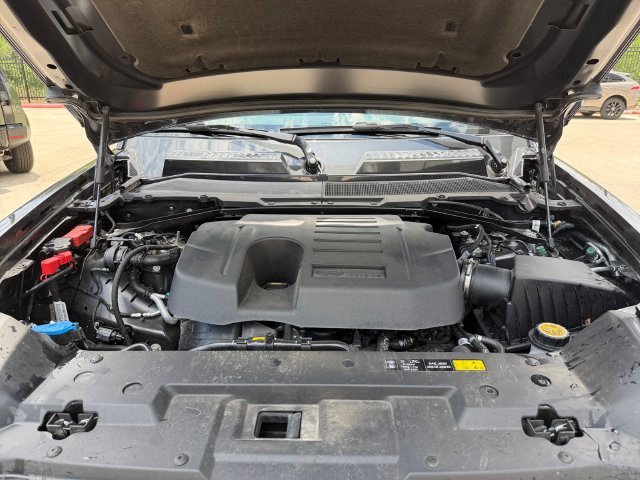 Certified 2026 Land Rover Defender 110 X-Dynamic SE AWD/4WD image 19