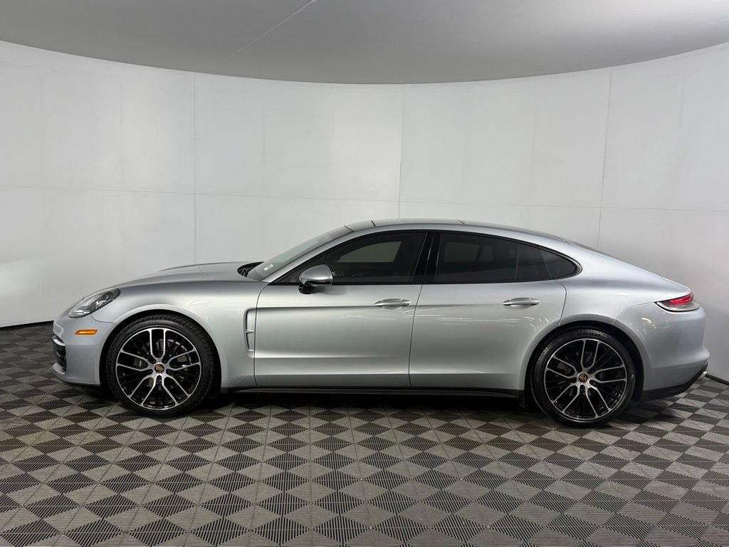 Used 2023 Porsche Panamera w/ Premium Package RWD image 9