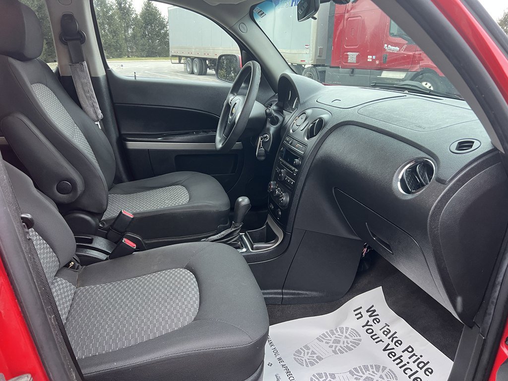 Used 2011 Chevrolet HHR LT image 11