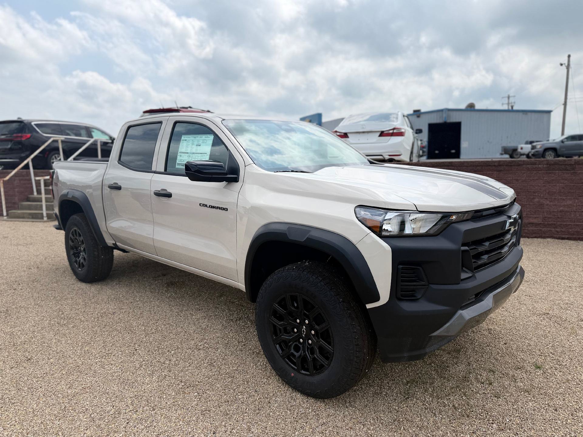 New 2026 Chevrolet Colorado Trail Boss w/ LPO, Hood Decal Package