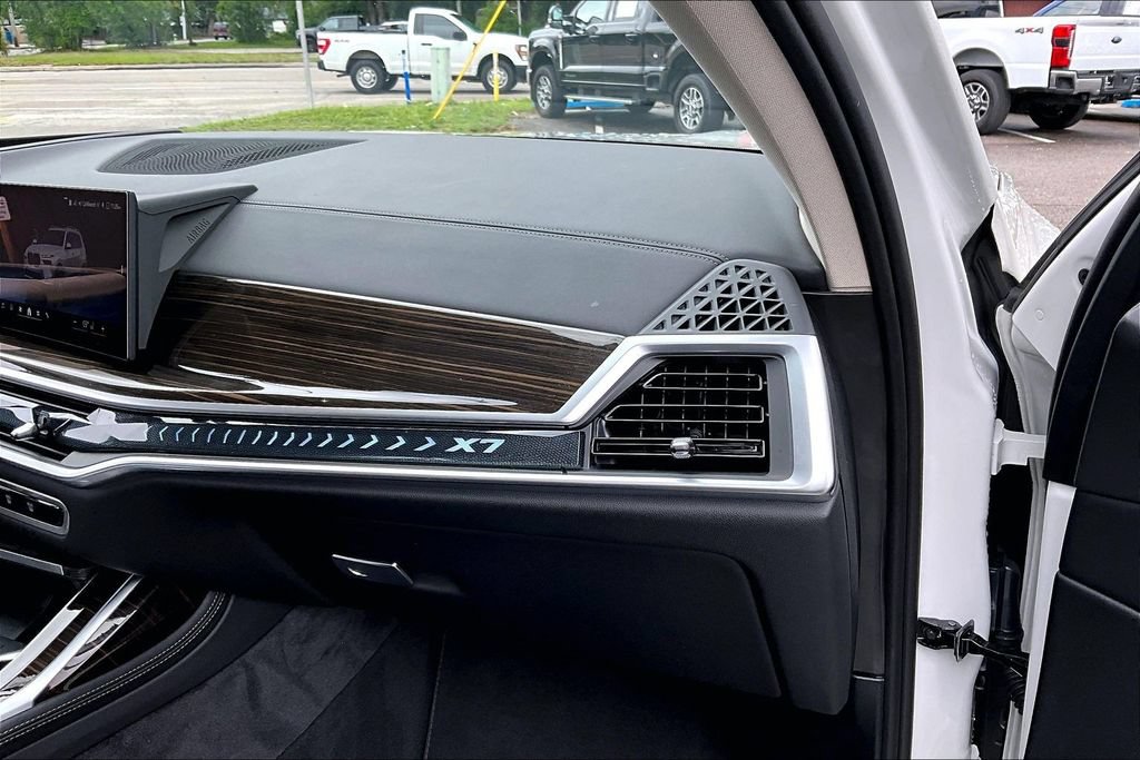 Certified 2026 BMW X7 xDrive40i AWD/4WD image 22