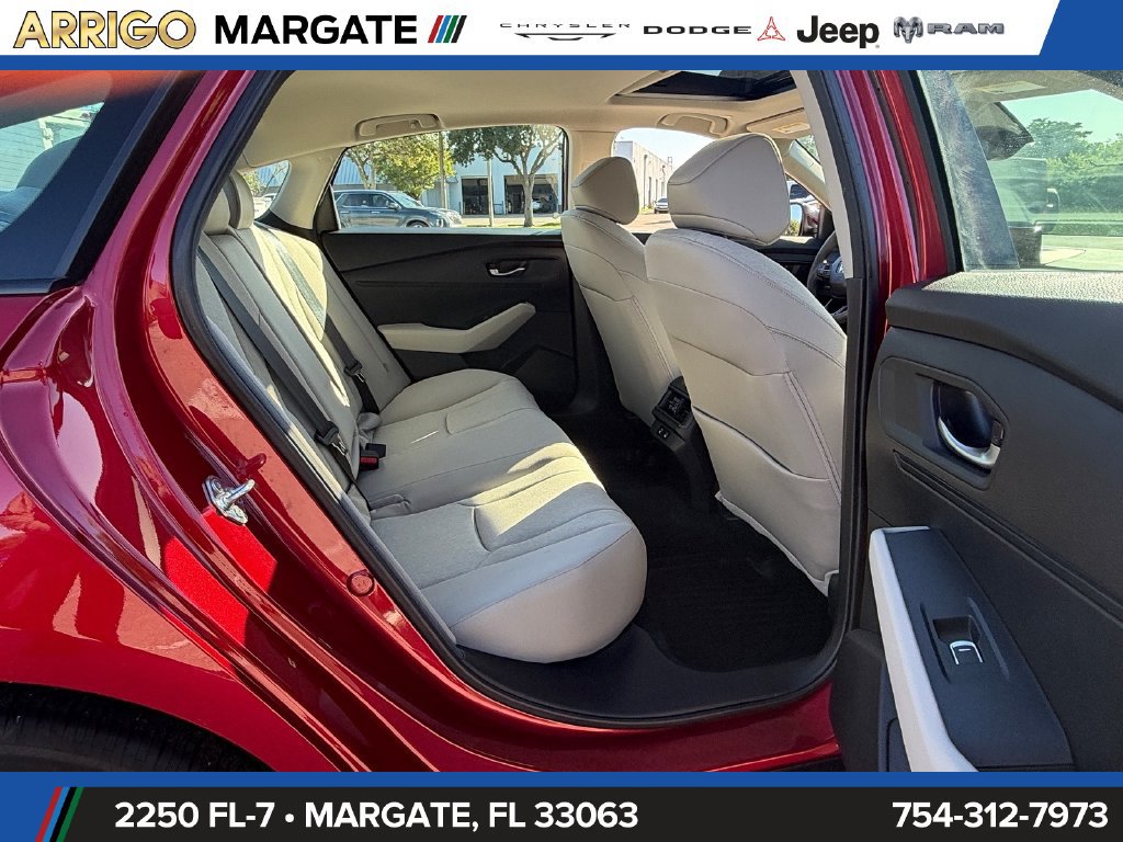 Used 2025 Honda Accord SE image 15