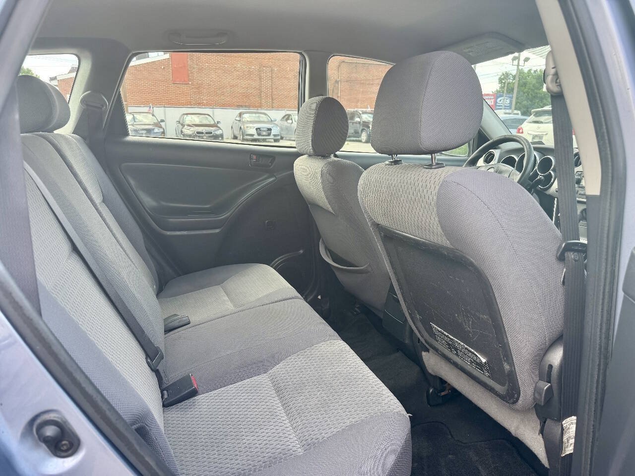Used 2005 Toyota Matrix FWD image 11