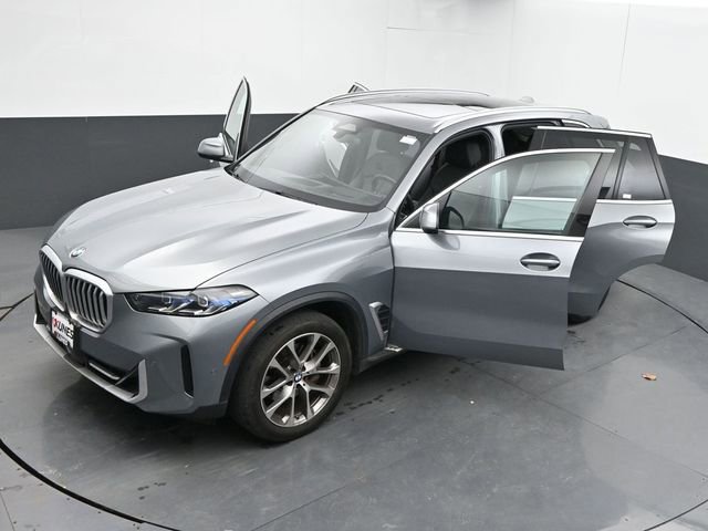 Used 2024 BMW X5 xDrive40i AWD/4WD image 61