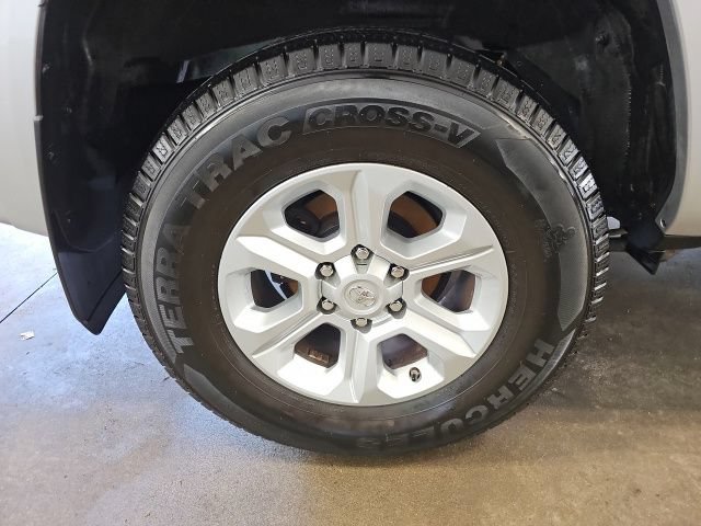 Used 2020 Toyota 4Runner SR5 Premium w/ Moonroof Package AWD/4WD image 7