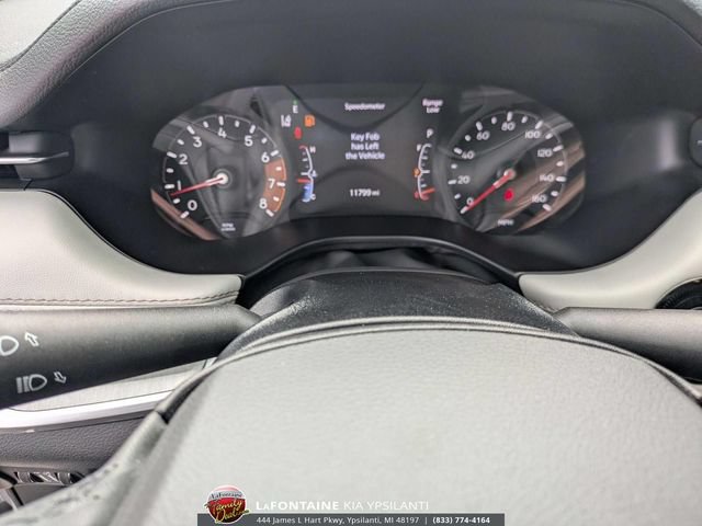 Used 2025 Jeep Compass Limited AWD/4WD image 17