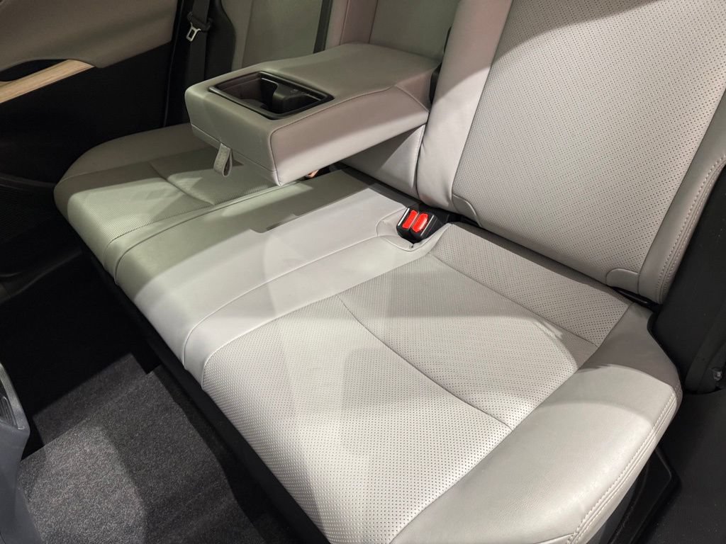 Certified 2022 Toyota Venza Limited w/ Advanced Technology Package AWD/4WD image 21