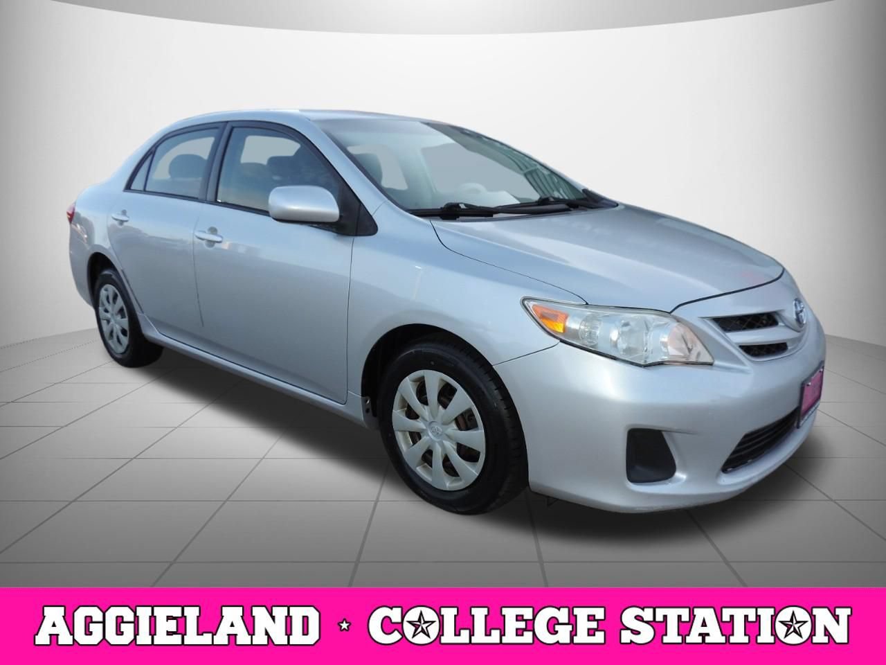 Used 2011 Toyota Corolla LE FWD image 3